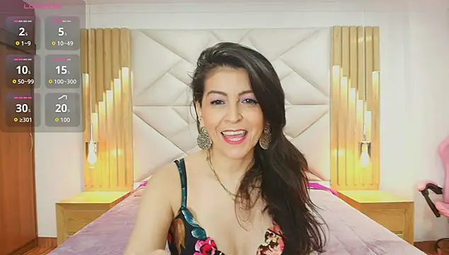 allie pearl online show from November 10, 12:00 pm