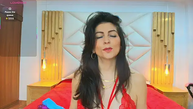 allie pearl online show from November 13, 12:26 pm