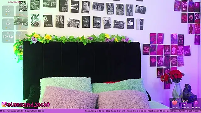 Sarahandzack online show from September 17, 2:48 pm