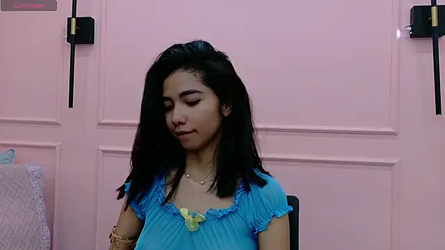 luna roja25 online show from December 19, 2:53 pm