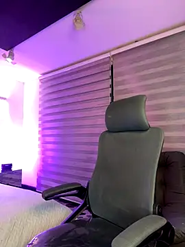 SkyThompson online show from November 15, 5:19 am