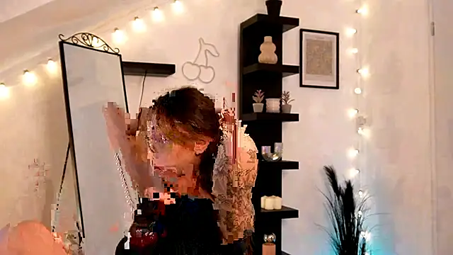 Snapshot of Naomii20__ chatting on September 18, 3:10 pm Naomii20   online show from September 18, 3:10 pm