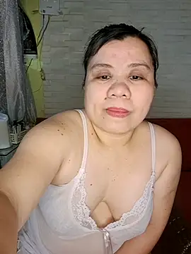 hotlyn45 online show from February 5, 9:12 am