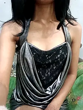 Daizy Shah online show from March 8, 5:39 pm