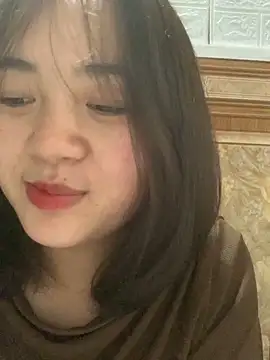 Snapshot of Lonnina chatting on October 22, 7:57 am Lonnina online show from October 22, 7:57 am
