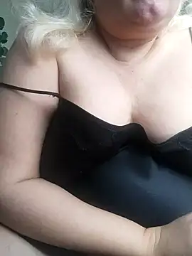 GlamMilena online show from November 24, 12:40 pm