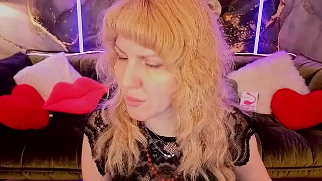 NatalyChanell online show from September 18, 10:19 pm