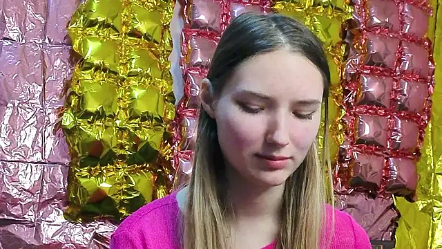  kikiclark   online show from March 16, 5:17 pm