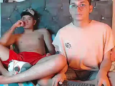 Snapshot of logan_willyams_ chatting on October 7, 11:09 pm logan willyams  online show from October 7, 11:09 pm