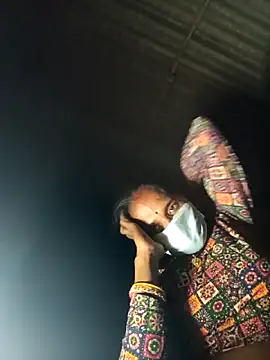 Snapshot of Hot-honi chatting on September 9, 3:23 pm Hot-honi online show from September 9, 3:23 pm