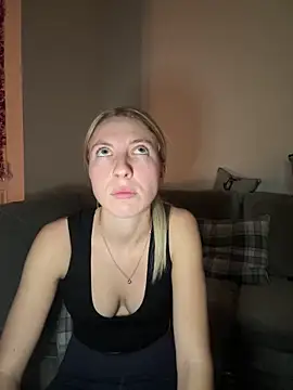 CheekyChelseaX online show from December 14, 5:30 pm