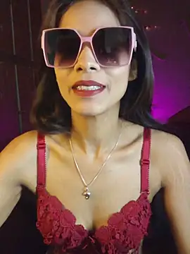 royeoy22 online show from May 21, 1:31 pm