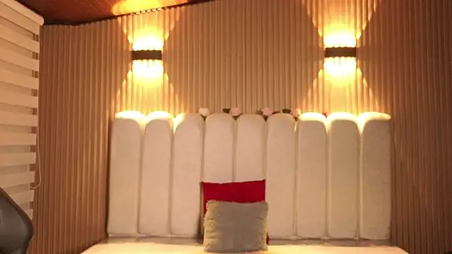  Mia Evans 1 online show from April 14, 7:58 pm