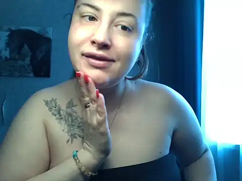 karina160000 online show from February 1, 7:40 am