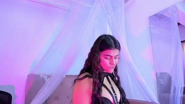 Miaa Rosse online show from December 14, 12:44 pm