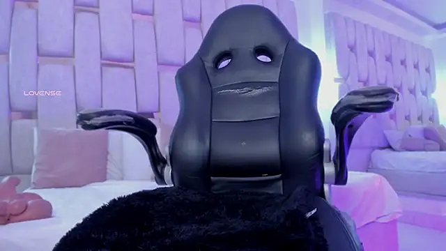 charlotte line online show from November 18, 4:08 pm