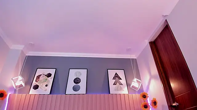 Nina Ford online show from March 26, 3:19 am