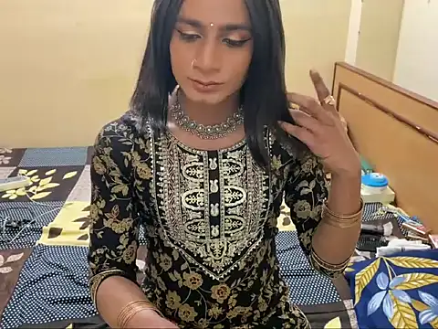 LuvLayla online show from February 11, 4:41 pm