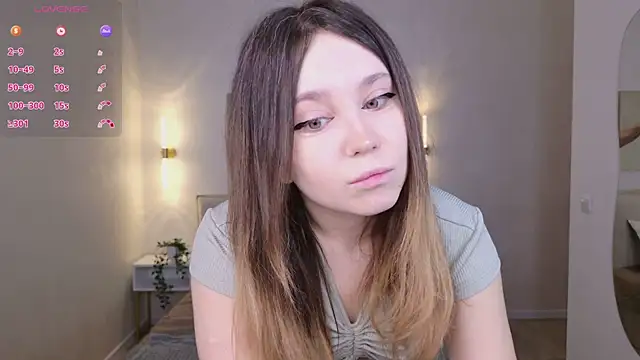 Lina Glow online show from April 21, 6:42 am