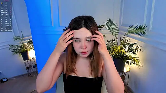 Lina Glow online show from November 12, 6:44 am