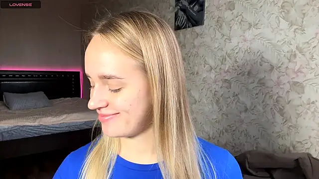 ElisabetLorney online show from November 13, 8:13 am