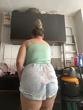 bruna438 online show from April 3, 12:36 pm