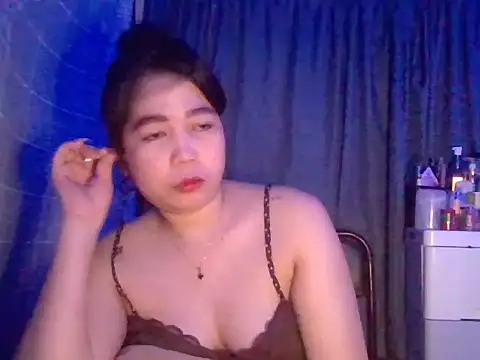 Asianhotskinny online show from June 11, 6:05 pm