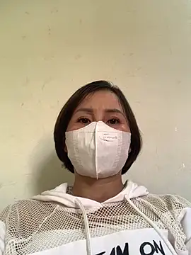 Snapshot of Hello_Linchii chatting on September 12, 8:45 am Hello Linchii online show from September 12, 8:45 am