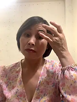 Snapshot of Hello_Linchii chatting on September 16, 5:21 pm Hello Linchii online show from September 16, 5:21 pm