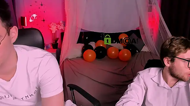 Snapshot of joseph_bear_ chatting on October 28, 1:55 am joseph bear online show from October 28, 1:55 am