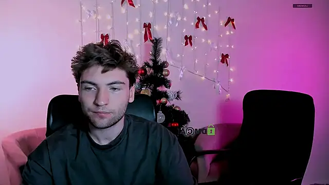 Snapshot of joseph_bear_ chatting on December 21, 8:24 pm joseph bear online show from December 21, 8:24 pm