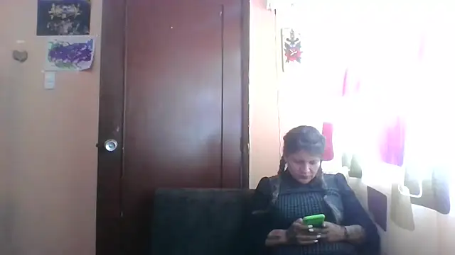 Isisflame online show from December 13, 7:53 pm