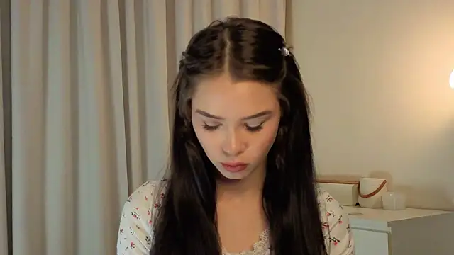 slyshypie online show from November 19, 1:11 pm