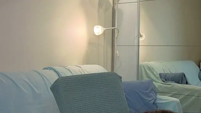 slyshypie online show from September 22, 1:53 pm