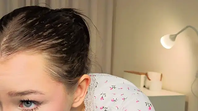 slyshypie online show from October 4, 1:28 pm