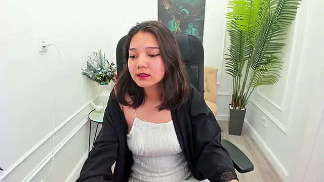 Snapshot of ElliVensda chatting on October 3, 8:36 pm ElliVensda online show from October 3, 8:36 pm