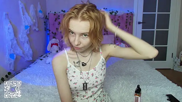 Pink Lila18 online show from February 13, 1:18 am