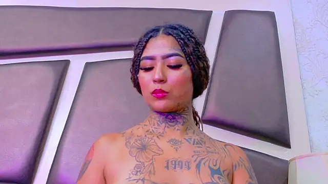EmilieLake online show from May 29, 2:09 am