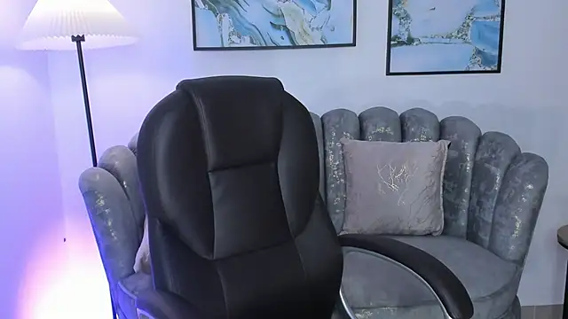 issi loren online show from October 17, 5:38 pm