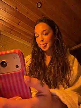 LillieOlive online show from November 5, 10:04 pm