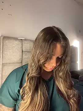 AnnyLopezzz  online show from April 17, 4:25 am