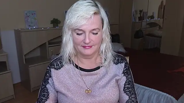 Vina Vision online show from October 9, 1:15 pm