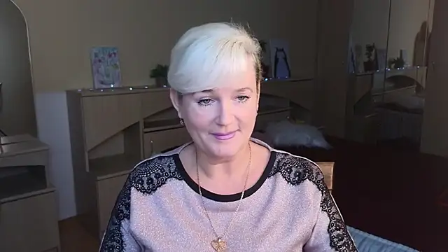 Vina Vision online show from October 8, 1:04 pm