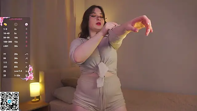 LakeshiaVodopich online show from October 22, 8:41 am