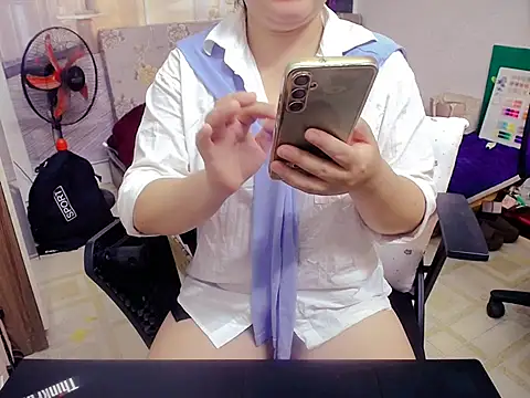 Phuong Myy online show from November 23, 6:38 am