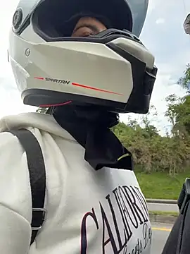 AlannaEvons online show from April 12, 10:12 pm