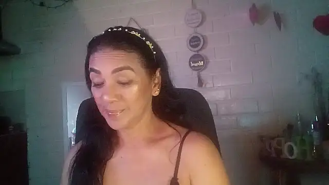 MiiaVelasquez online show from March 18, 5:12 am