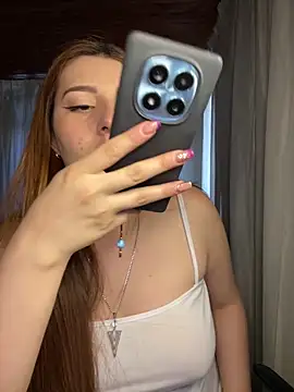 CoraVibes online show from March 16, 11:47 am