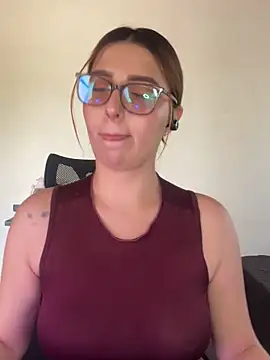 CoraVibes online show from September 29, 8:03 pm