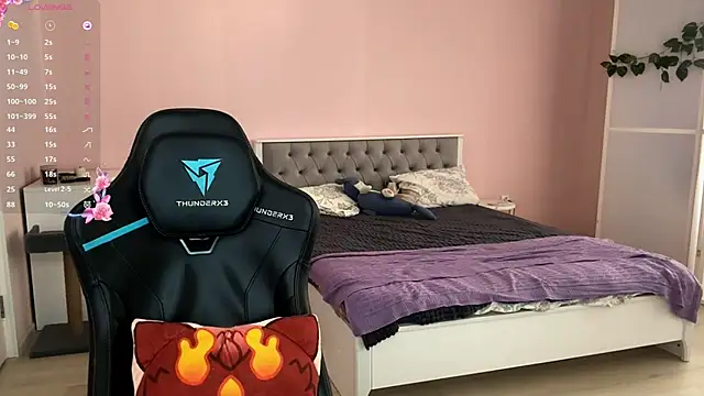 KittyHottieLol online show from September 15, 2:14 pm